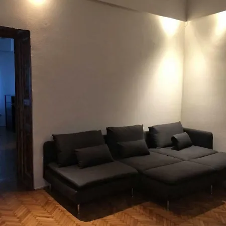 公寓 Classic Apartment, By Downtown & Metro 布达佩斯